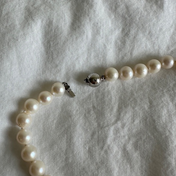 Vintage Freshwater Pearl necklace and bracelet set - Picture 4 of 6